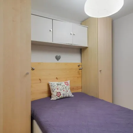 2 Pièces, Centre De Cauterets, Proche Télécabine, Local Ski, Bien équipé - Fr-1-401-110 * Cauterets